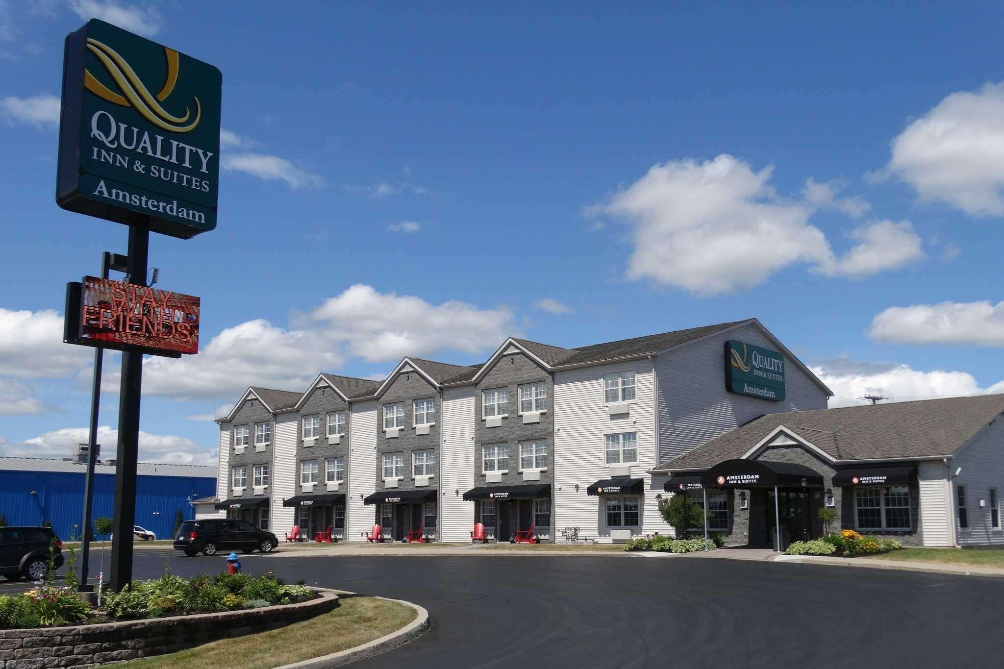 Quality Inn & Suites Amsterdam Fredericton Bagian luar foto