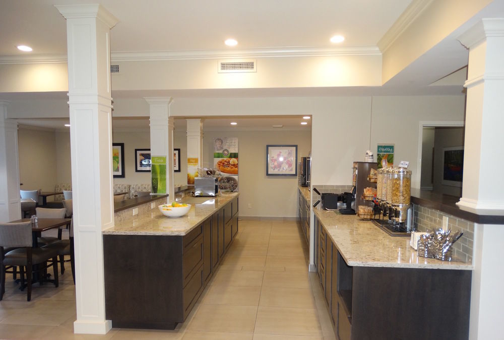 Quality Inn & Suites Amsterdam Fredericton Bagian luar foto