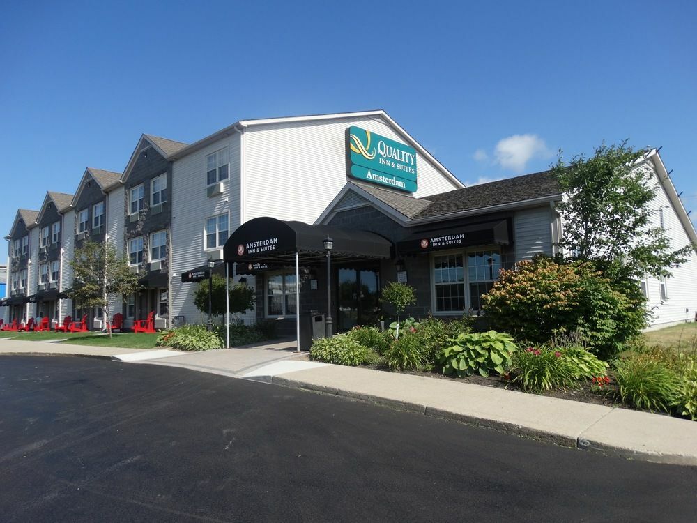 Quality Inn & Suites Amsterdam Fredericton Bagian luar foto